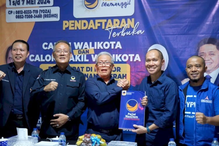 Yudha Pratomo Mahyudin Kembalikan Formulir Pendaftaran Bakal Calon Walikota ke Nasdem Palembang