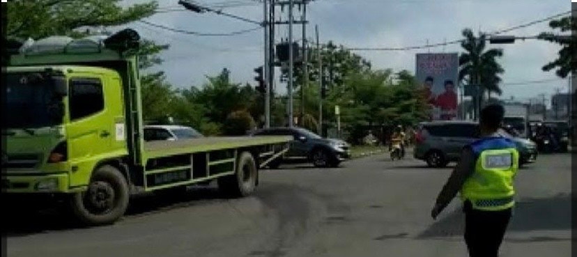 Jangan Coba-Coba Melanggar, Truk Besar yang Masuk Palembang Diluar Jam Operasional Ditindak Tegas
