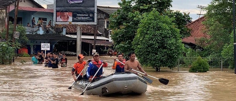 Banjir Bandang Terjang Muara Enim, 250 Rumah Terendam, Warga Mengungsi