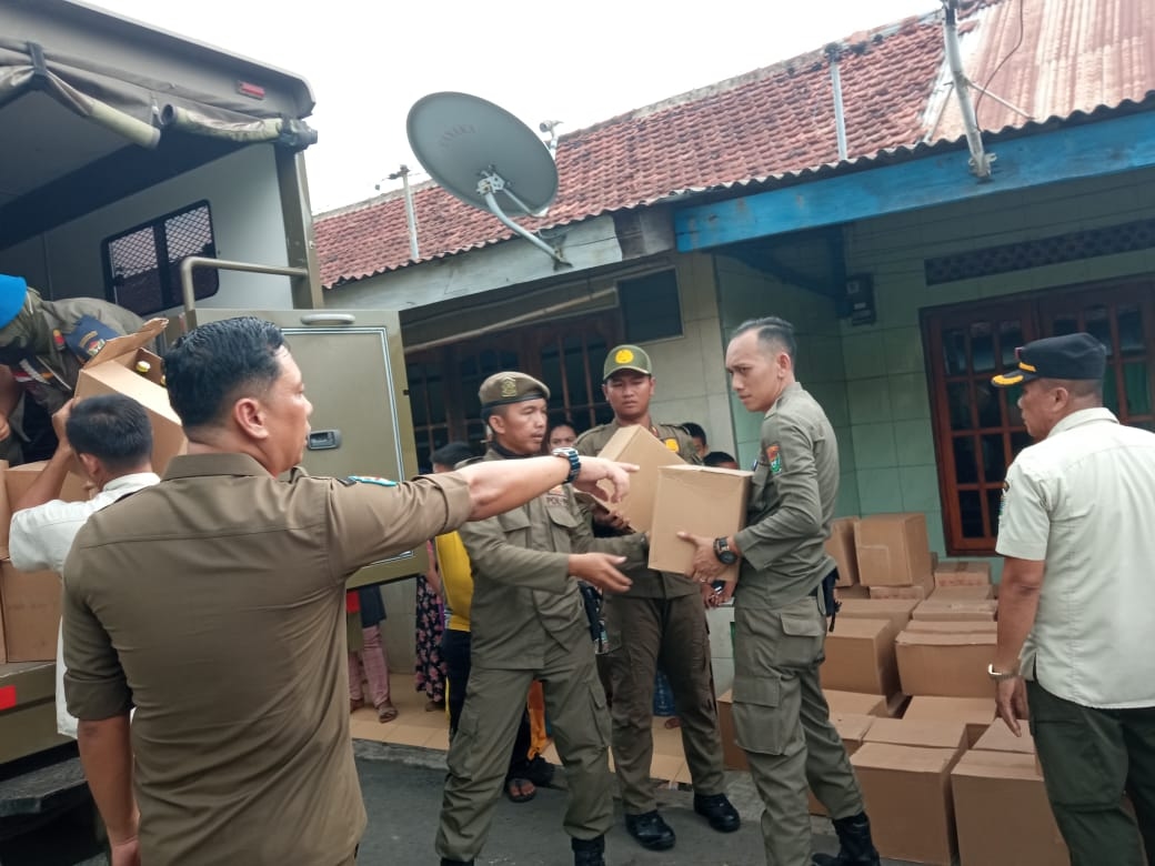 Gudang Minuman Keras Digerebek, 133 Dus Berbagai Merk Disita di Muaraenim