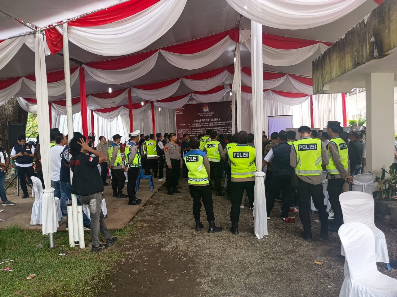 Penghitungan Ulang Surat Suara di 6 TPS Lahat Dialihkan ke KPU Sumsel Akibat Kericuhan