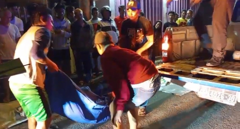 Tabrak Trotoar, 2 Orang Tewas dan 1 Luka-Luka Tak Sadarkan Diri