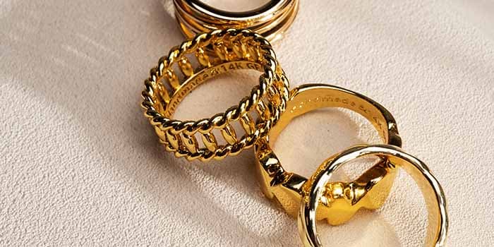 Mending Uang THR di Pakai Untuk Investasi, Berikut Harga Emas Hari ini!