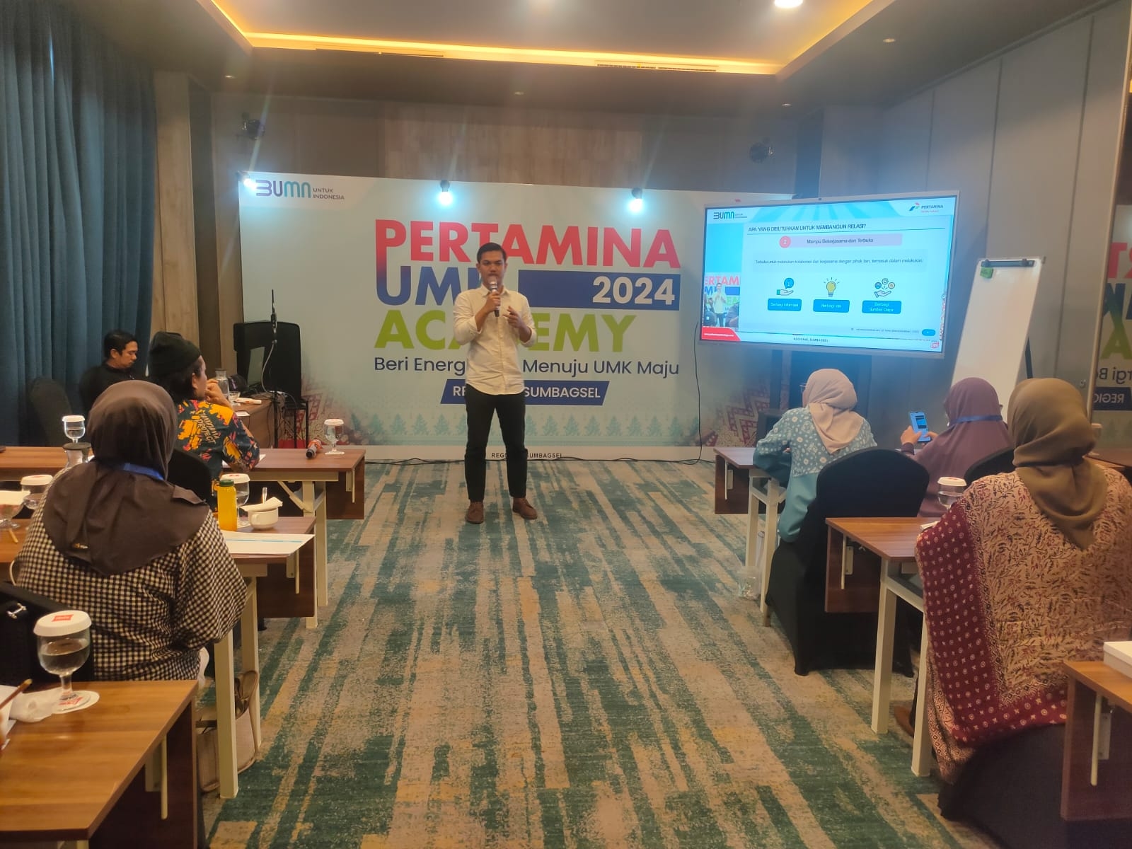 Pertamina Beri Pelatihan dan Modal Bagi 50 UMKM Kreatif di Sumbagsel Melalui UMK Academy 2024