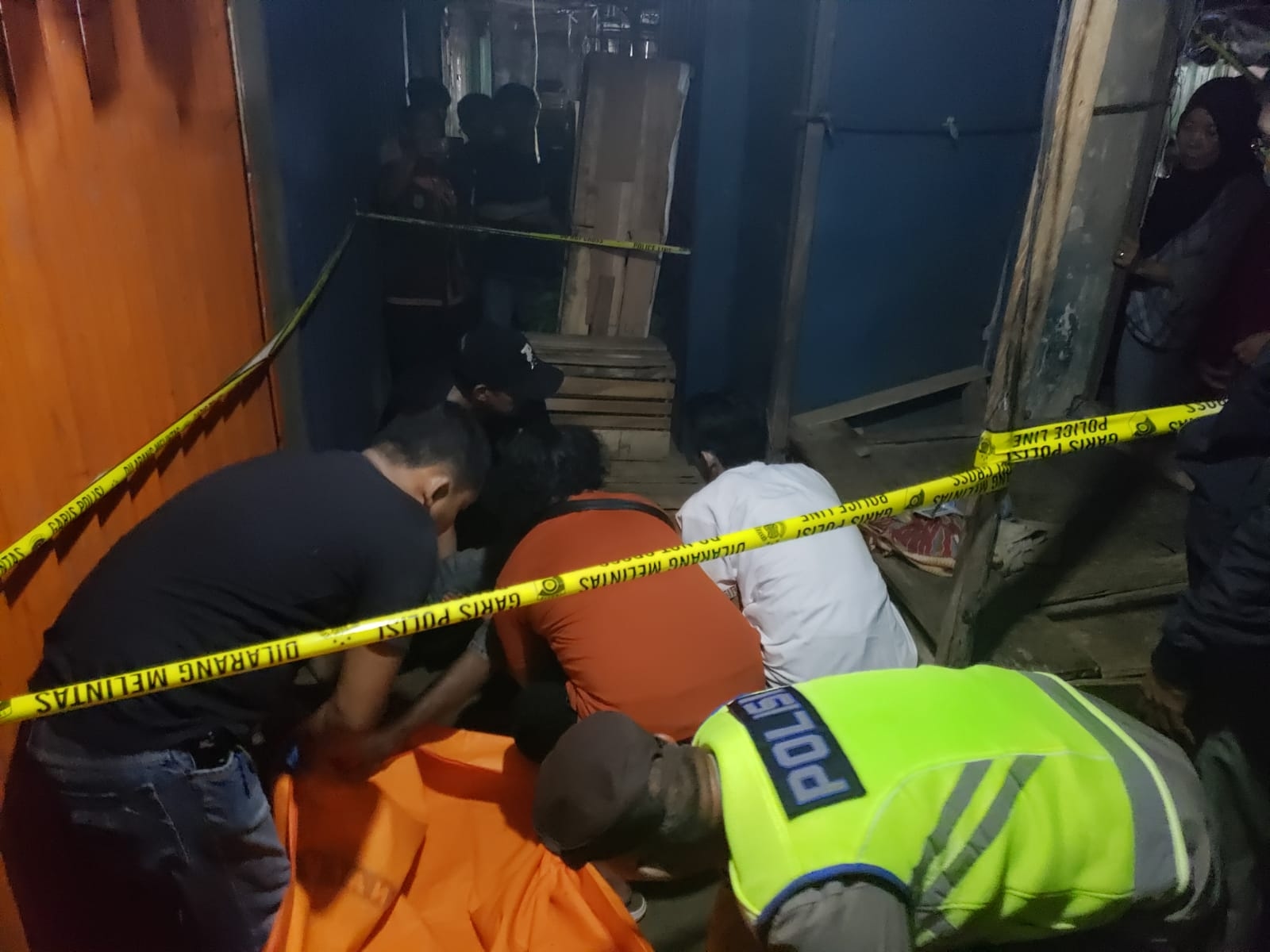 Diduga Karena Sakit, Pengamen di Baturaja Meninggal Dunia di Lapak Pedagang Pasar