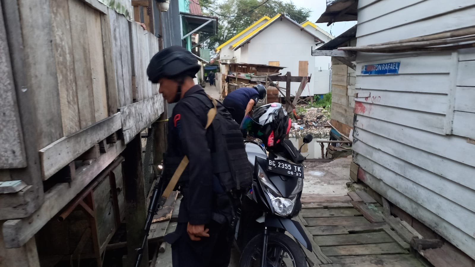 Kampung Narkoba Palembang Digerebek Polisi, Bandar Kabur dan Hanya Temukan Barang Bukti Sisa