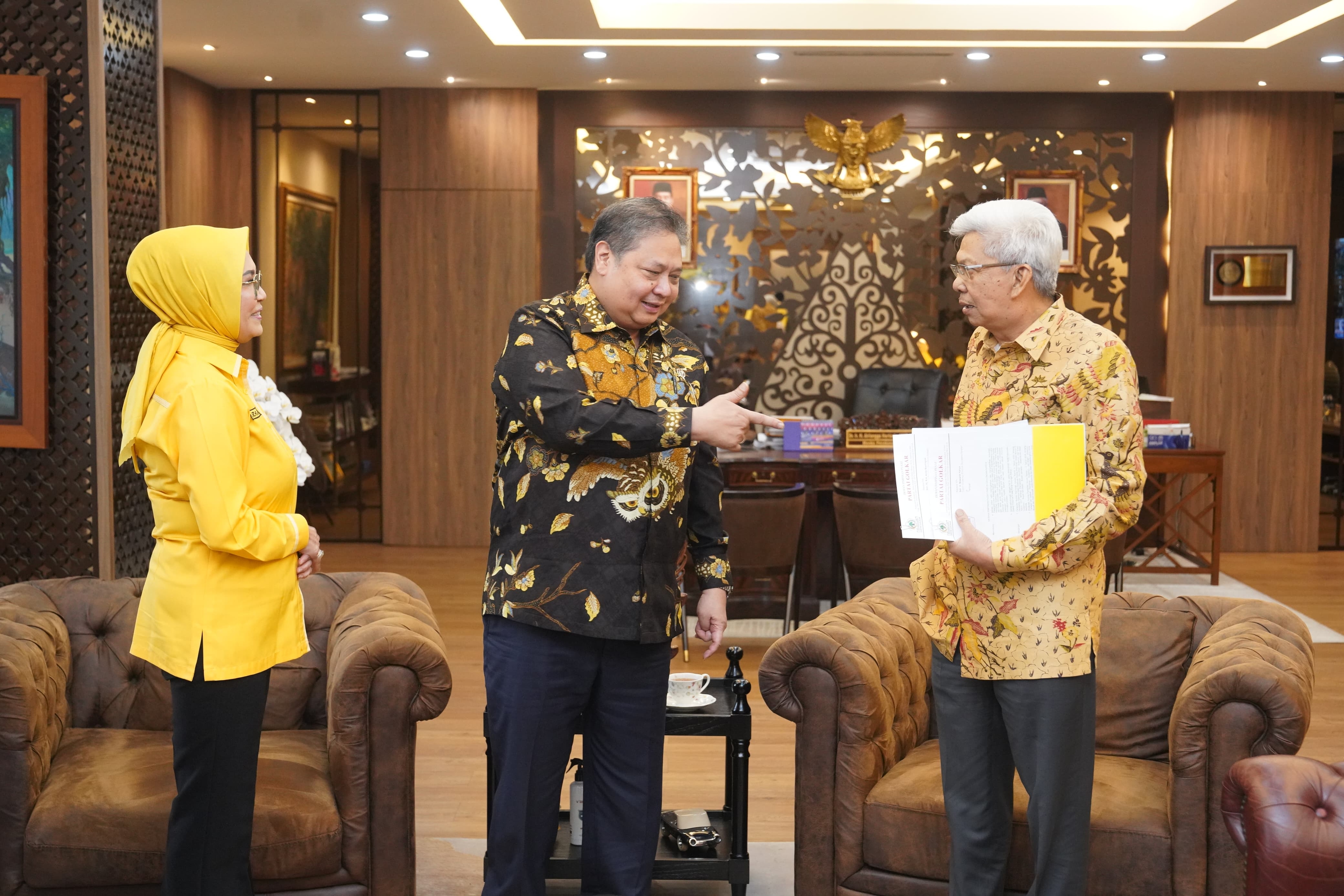 SAH! Golkar Tetapkan Mawardi Yahya dan RA Anita Noeringhati di Pilgub Sumsel 2024