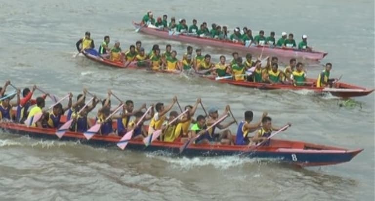 Polisi Sterilkan Tiga Jembatan dari Kendaraan Saat Lomba Perahu Bidar di Palembang
