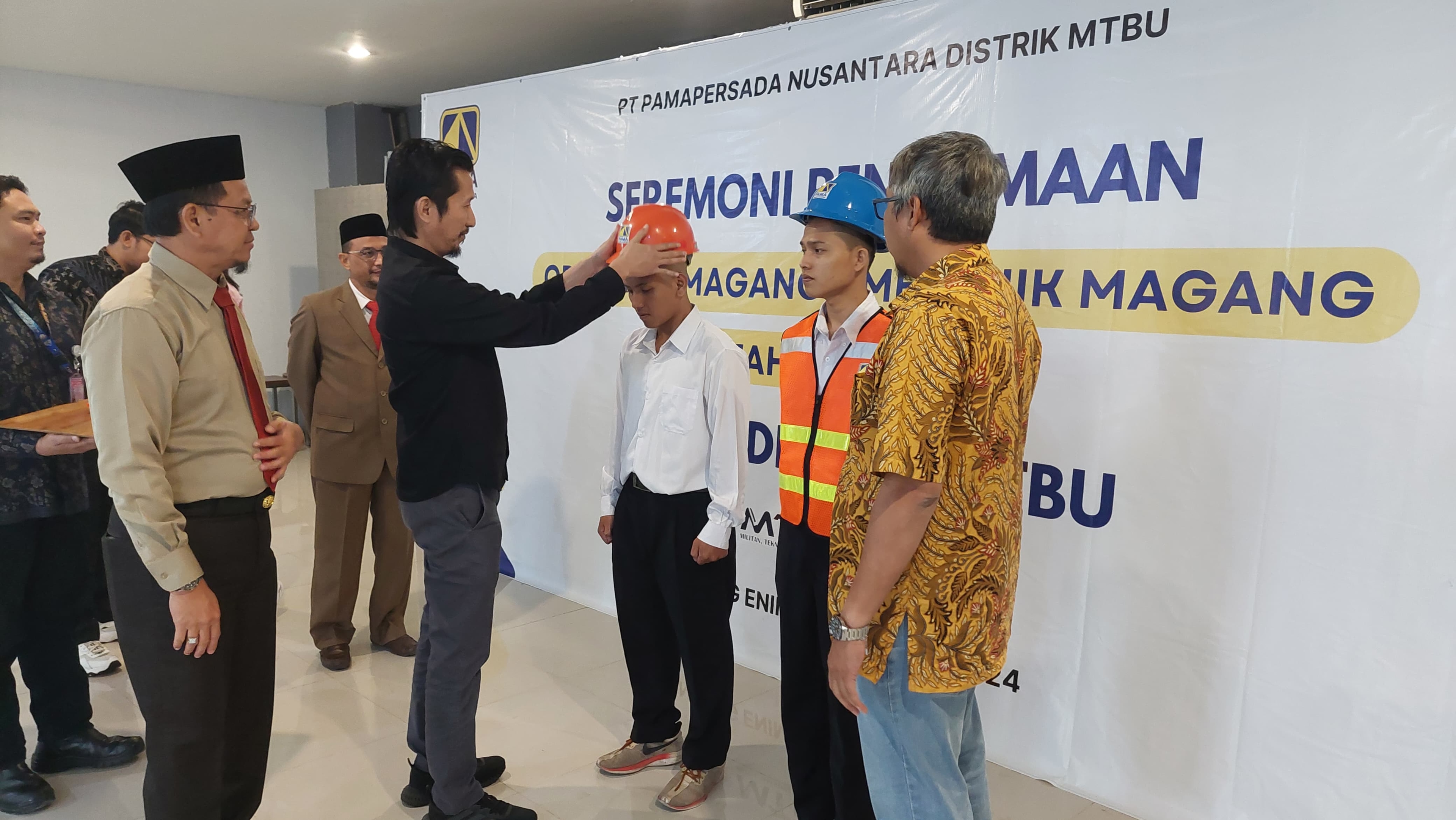 Kurangi Angka Pengangguran di Muara Enim, PT PAMA Terima 43 Pemuda Lokal untuk Magang