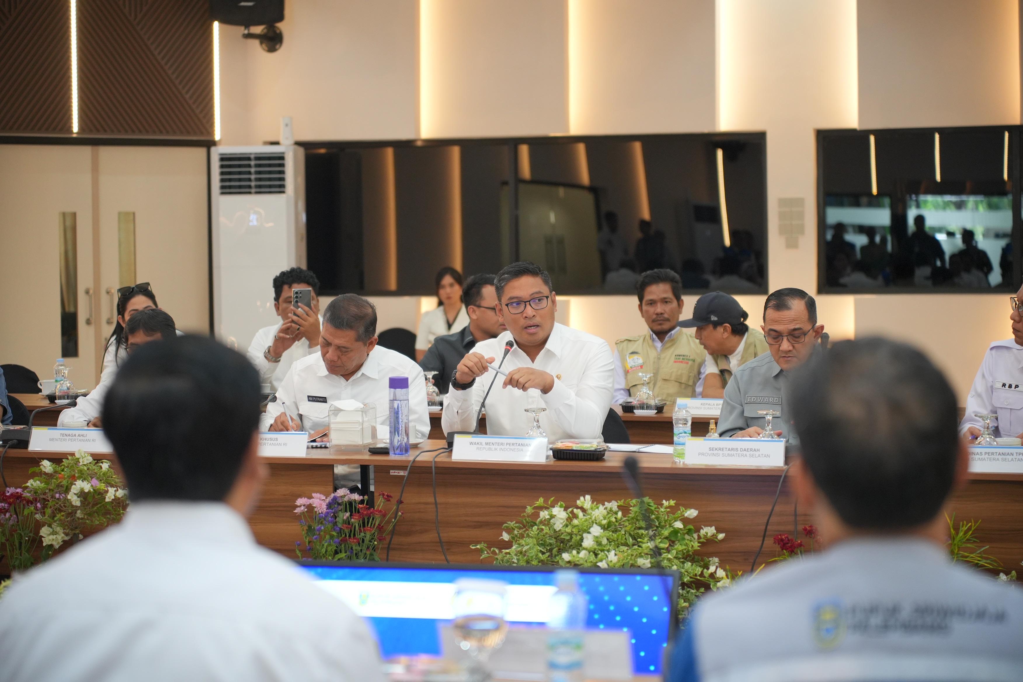 Optimalisasi Ketersediaan Pupuk, Wamentan RI Kunjungi PT Pusri Palembang