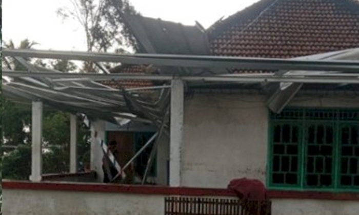 Angin Puting Beliung Terjang Enam Desa di Banyuasin, Puluhan Rumah Rusak