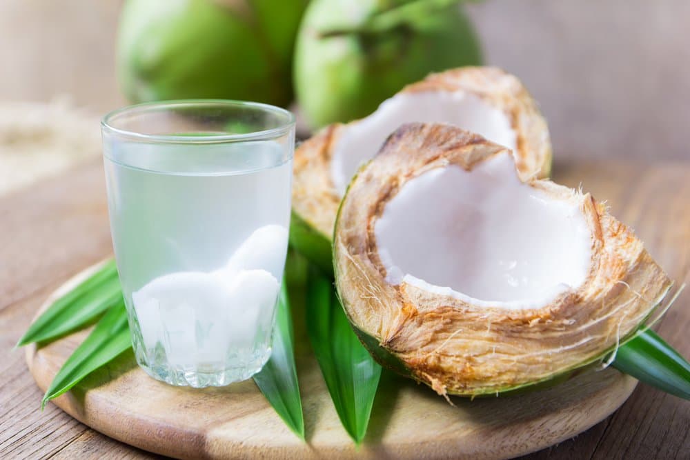 Segar dan Sehat! Ini 3 Resep Minuman Kelapa Muda yang Cocok untuk Cuaca Panas