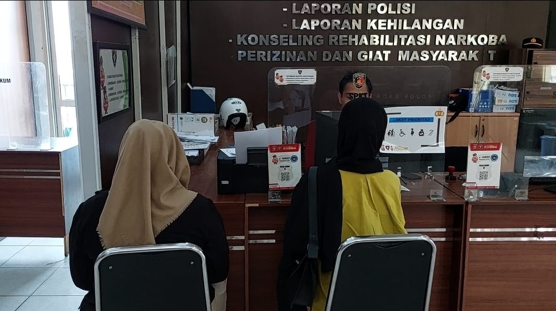 Apes! Handphone Tri Hilang Saat Nginap di Rumah Temannya