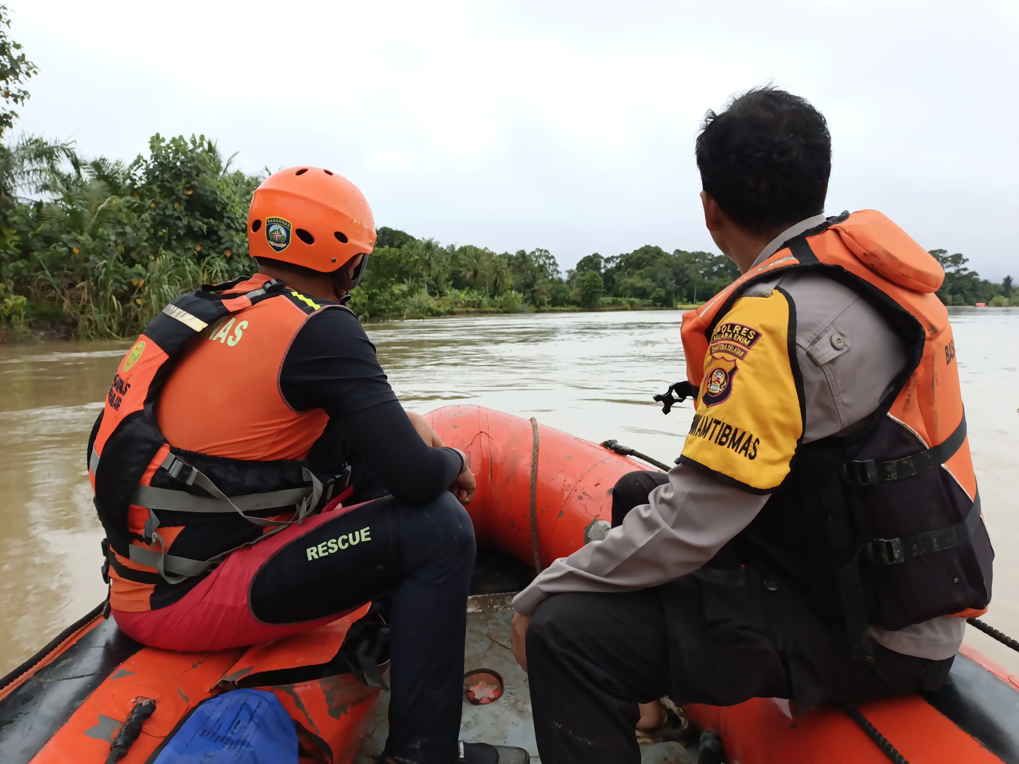 Siswa SD Hilang Terseret Arus Sungai Lematang, Pencarian Terus Dilakukan