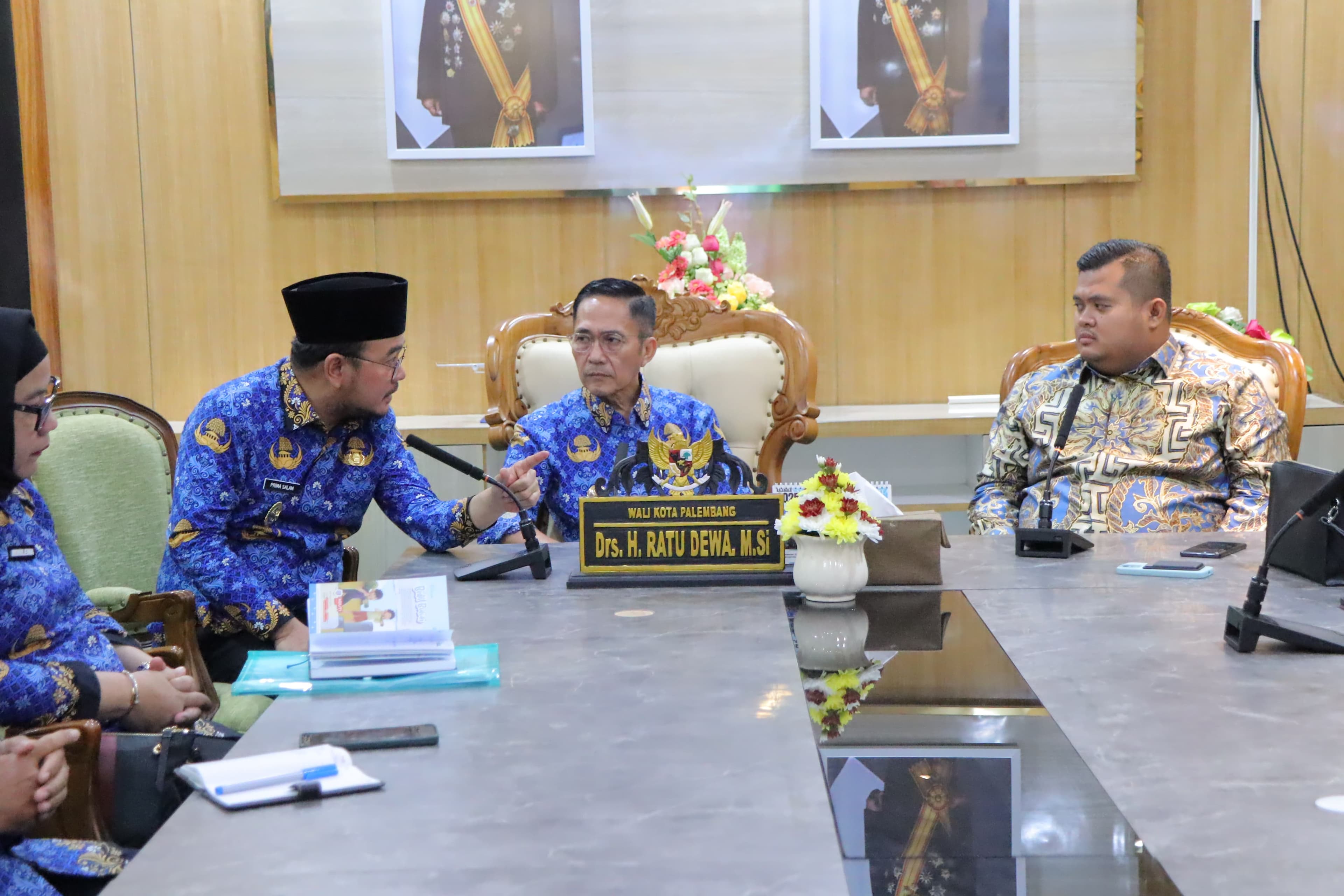 Benahi Reklame Palembang, Ratu Dewa Dukung Pemanfaatan Tiang LRT