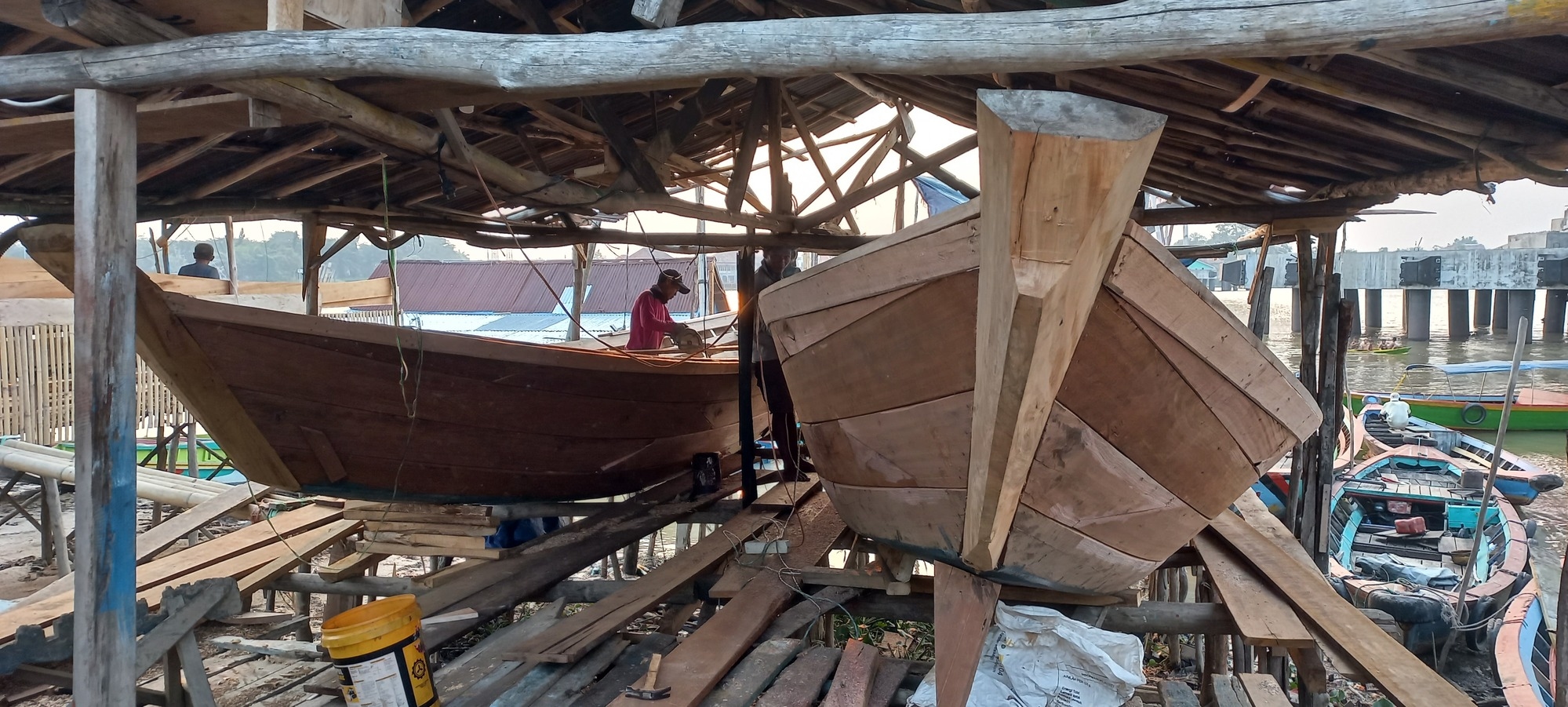 Kampung Bari Reborn, Pesona Rumah Adat Palembang hingga Sentra Perahu di Tepian Sungai Musi