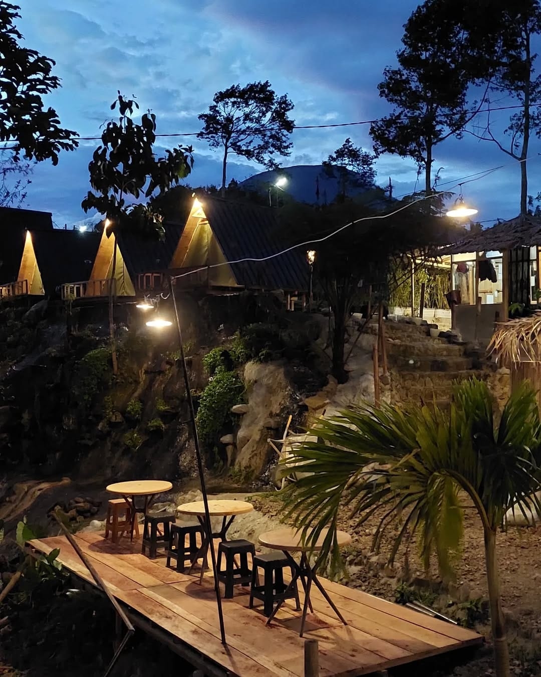 Long Weekend, Saatnya Menikmati Suasana Alam di Dusun Camp Glamping Riverside