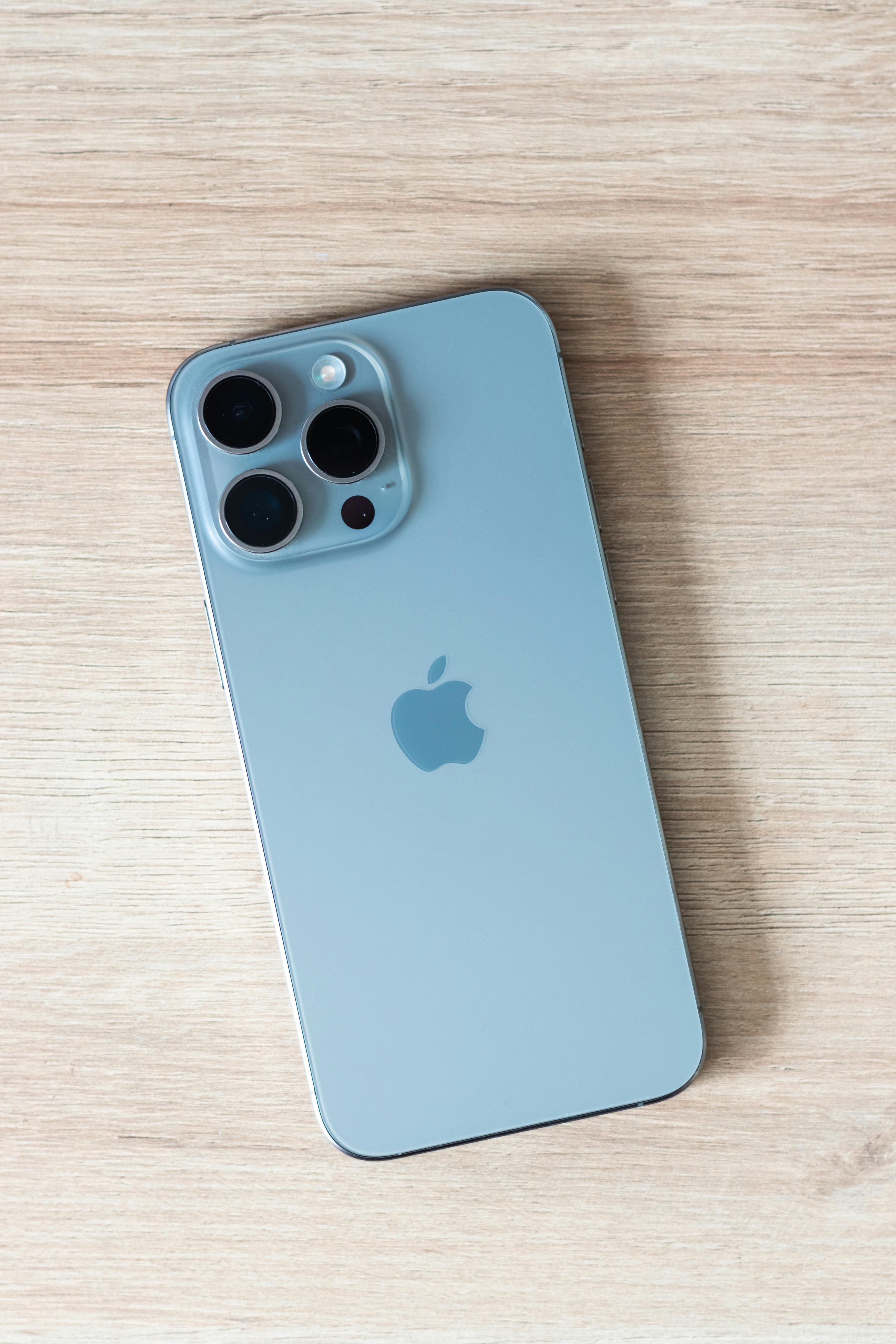 Update Daftar Harga iPhone 16, 15, 14 dan 13 Terbaru Mei 2025