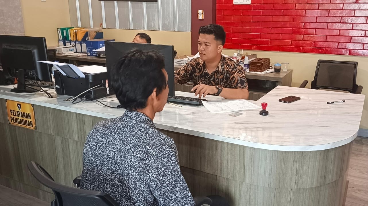 Tak Terima Istri Selingkuh di Depan Rumah, Suami Lapor Polisi