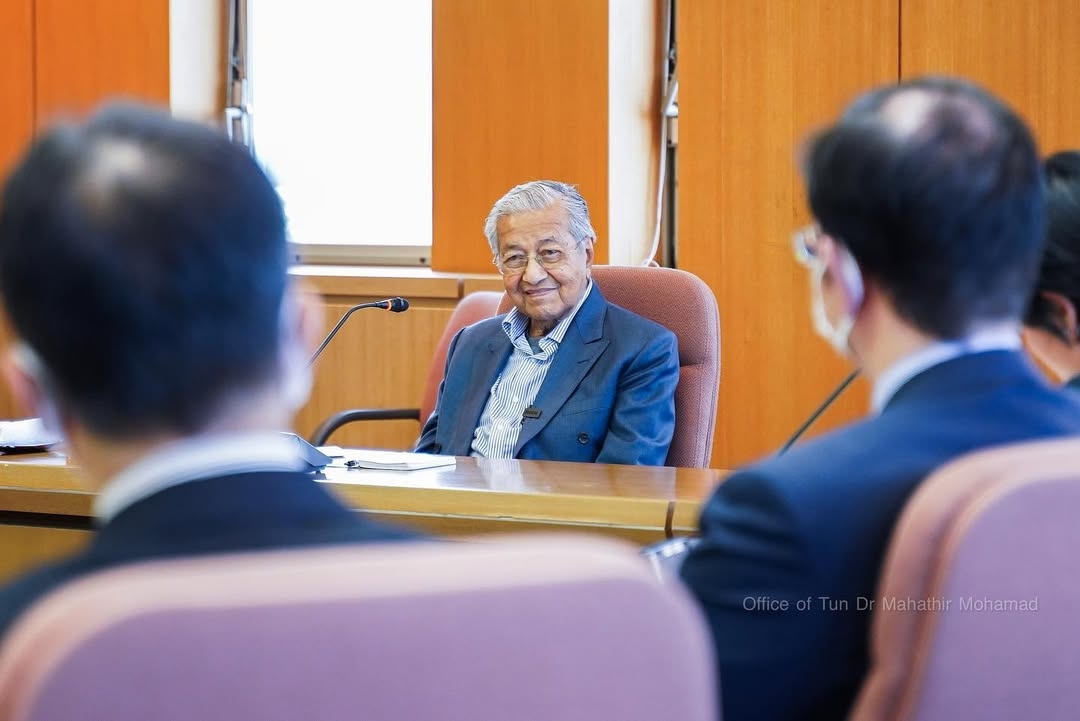 4 Rahasia Umur Panjang Eks PM Malaysia Mahathir Mohammad yang Berulang Tahun ke 100 Hari Ini