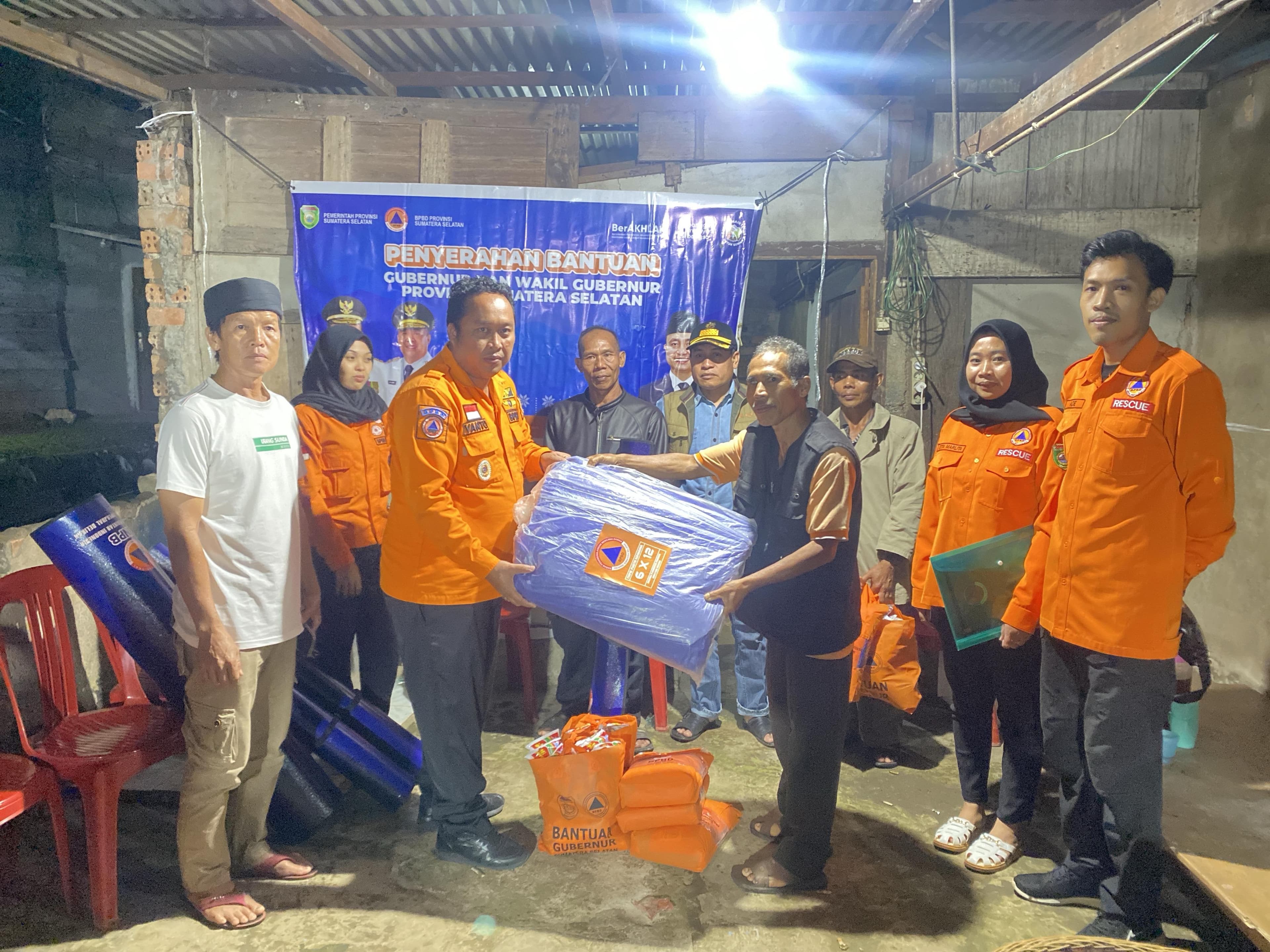 Kebakaran Hanguskan Permukiman di Lahat, Gubernur Sumsel Terjunkan Tim Trauma Center Beri Bantuan dan Layanan Kesehatan