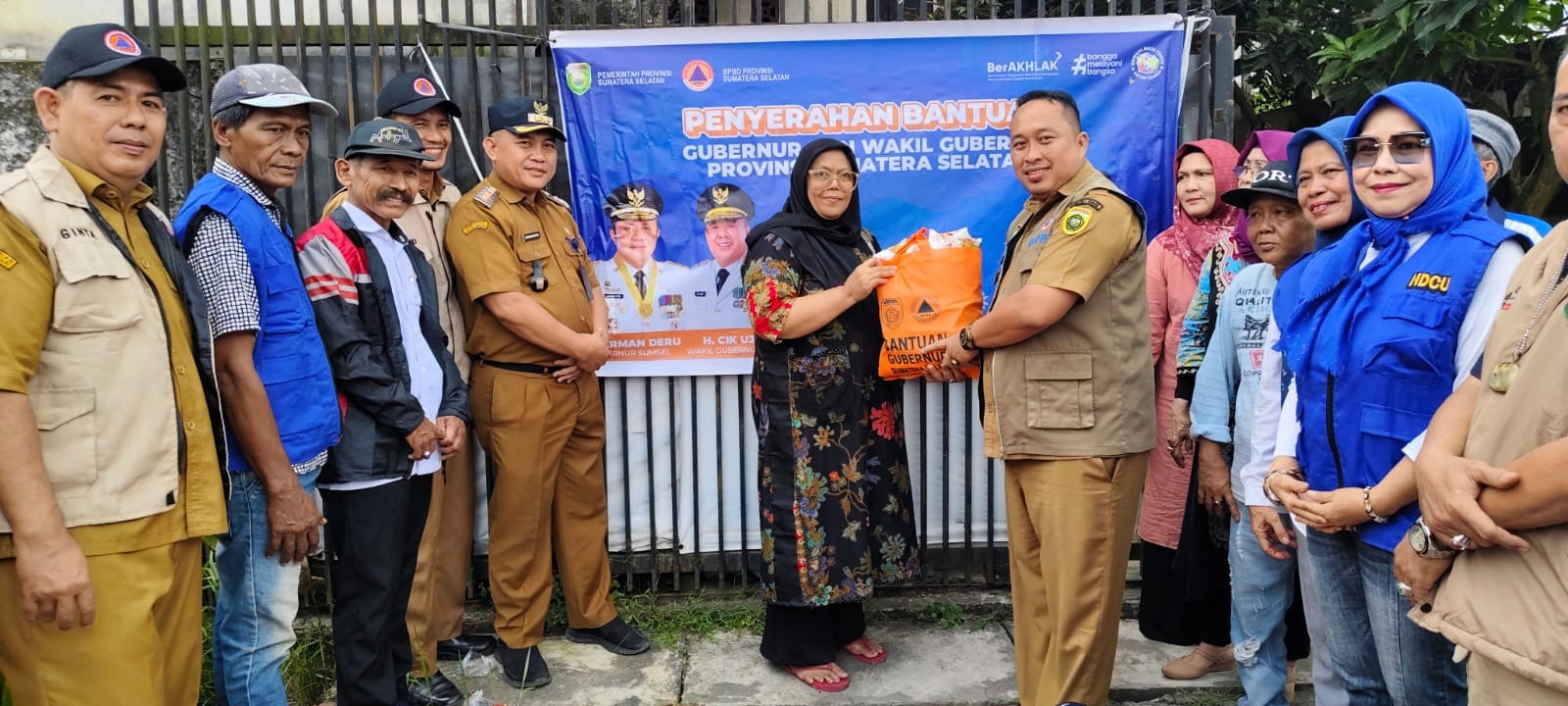 BPBD Sumsel Salurkan Bantuan Gubernur untuk Korban Kebakaran di Tegal Binangun Palembang