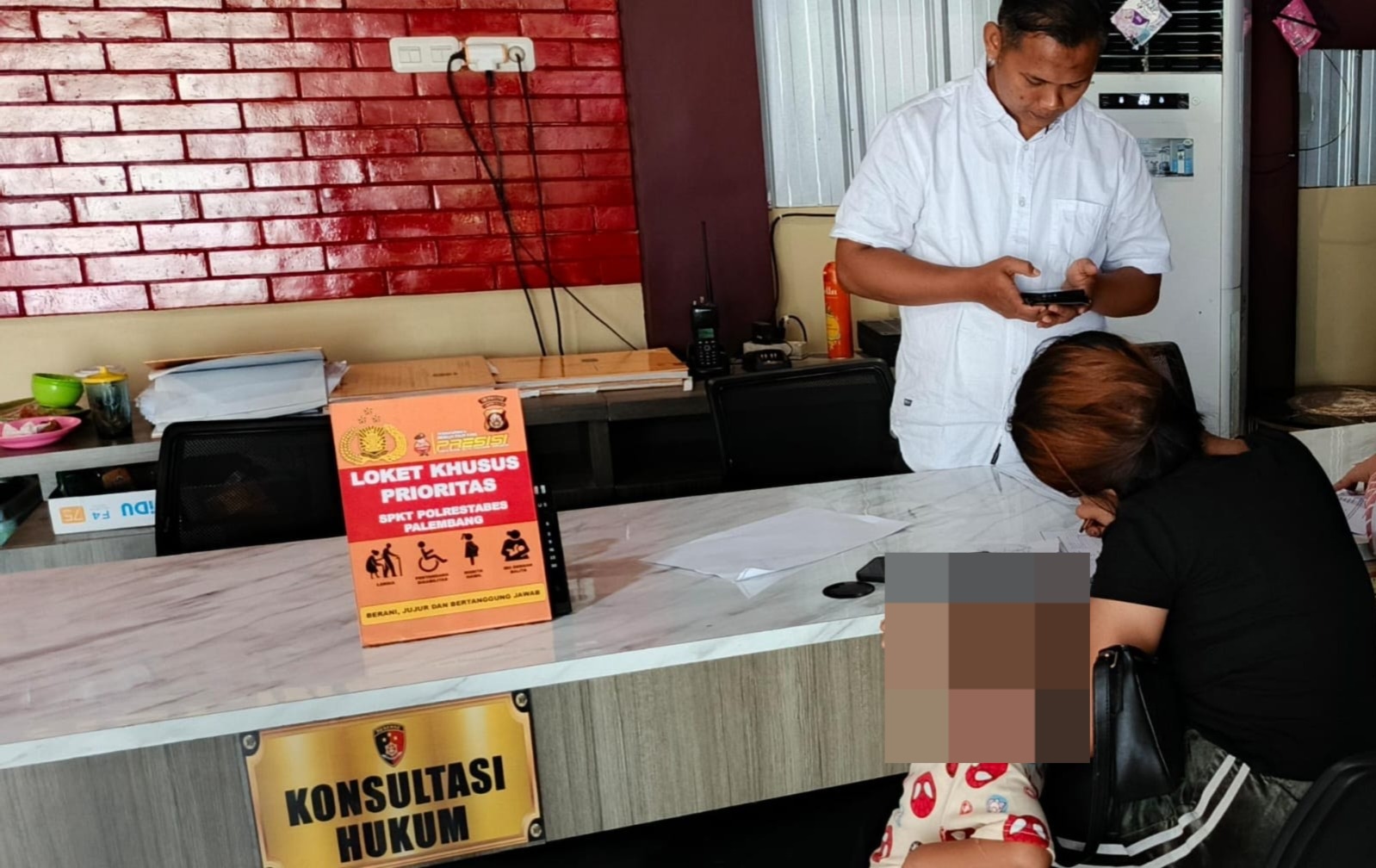 Suami Ngamuk di Rumah Orang Tua Istri, Masayu Jadi Korban KDRT