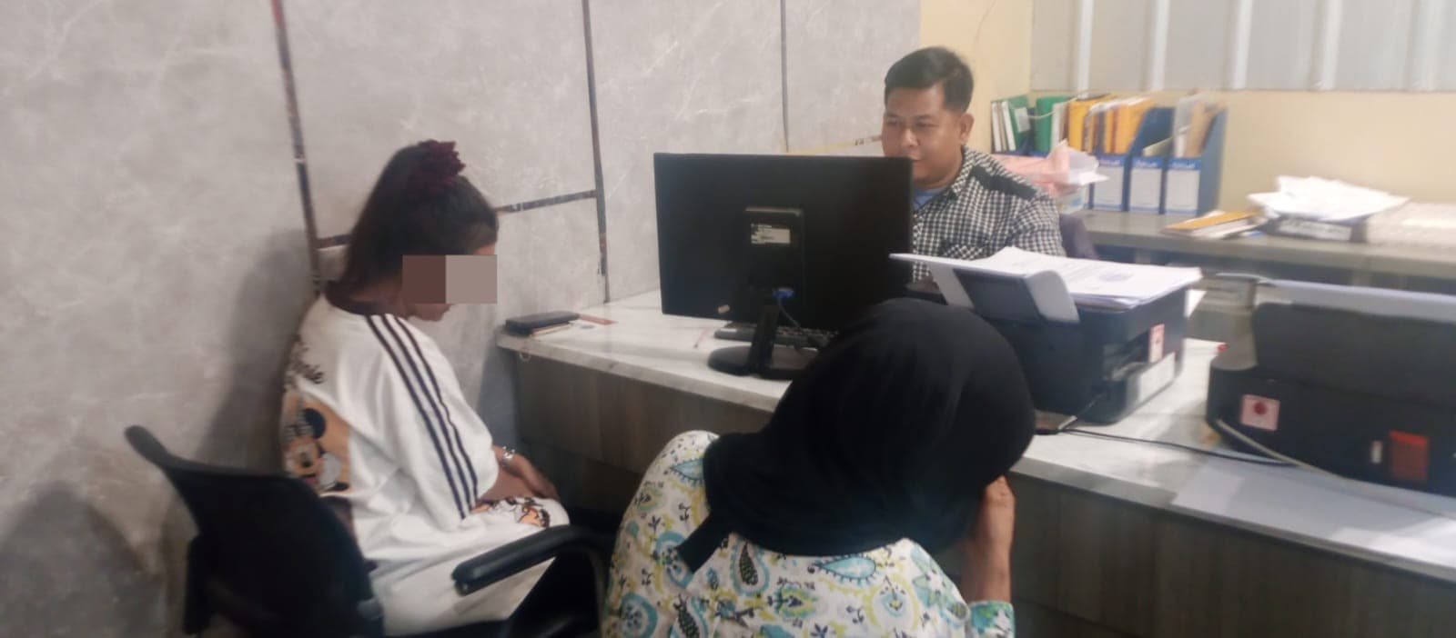 Diduga Rebutan Pria, Wanita di Palembang Jadi Korban Pengeroyokan