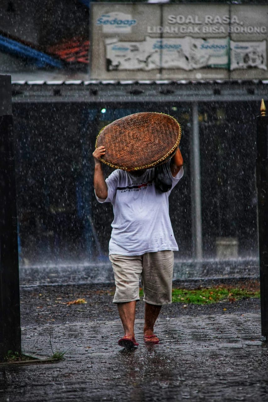 Sumsel Masih Diintai Badai Senyar, Sejumlah Wilayah Berpotensi Diguyur Hujan Beberapa Hari ke Depan