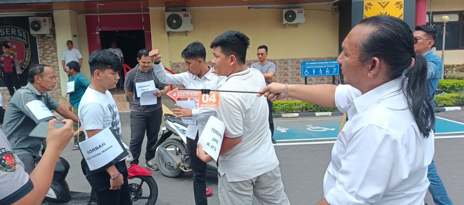 Polrestabes Palembang Gelar Rekonstruksi Kasus Penggeroyokan Gerry Putra