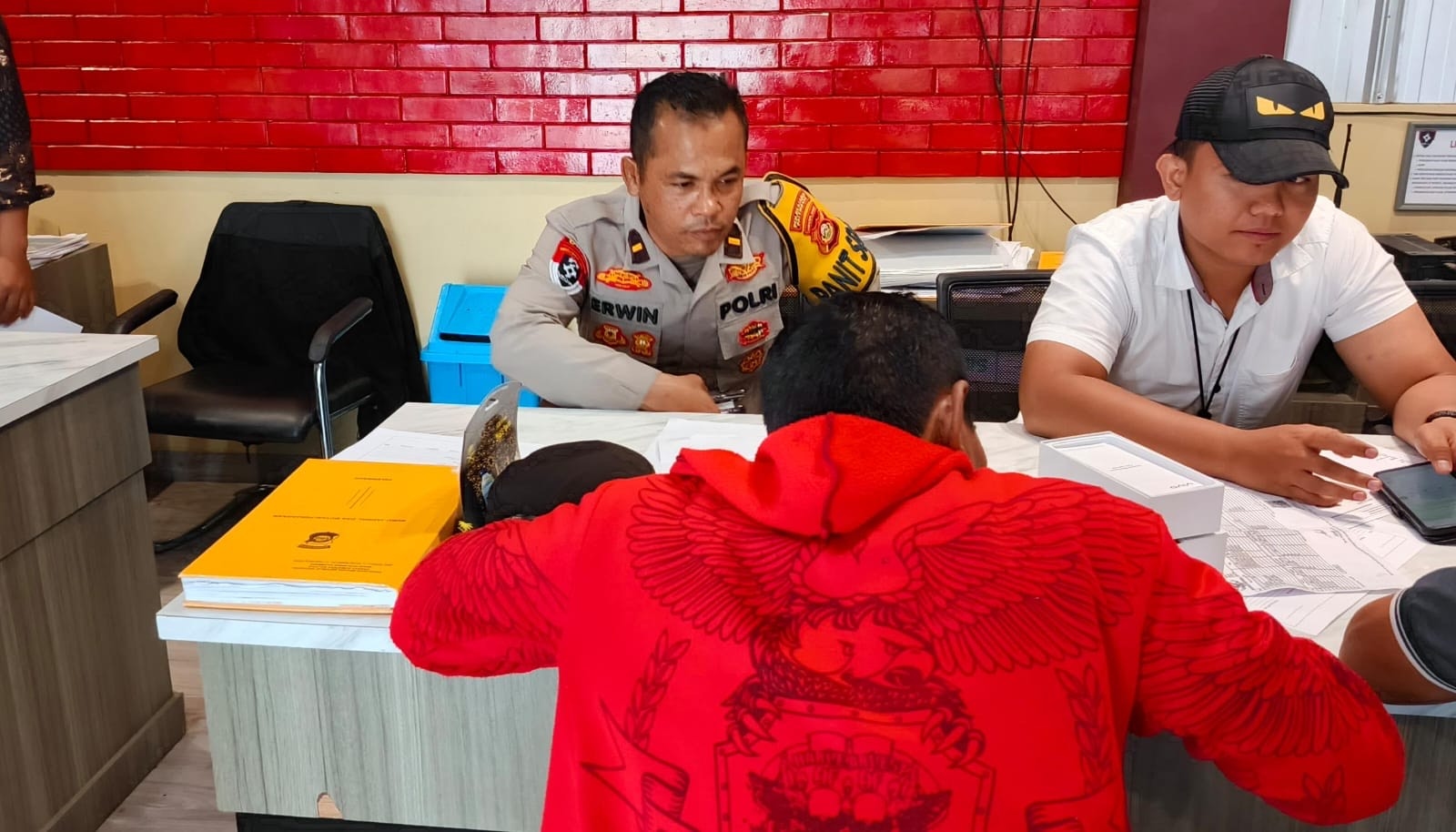 HP Kena Jambret Saat Nongkrong, Muzzahari Lapor Polisi