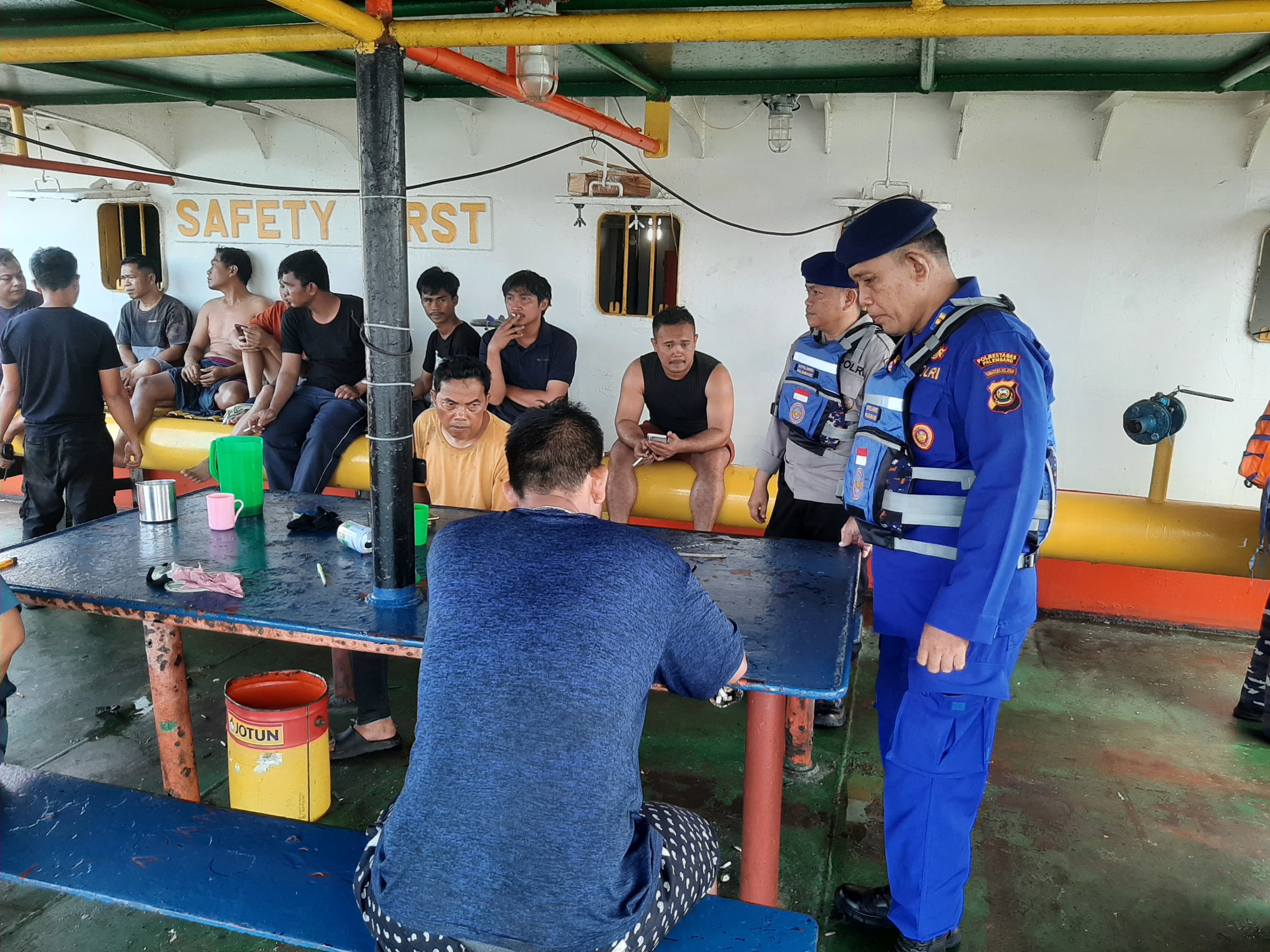 Kronologi Kapal Tunda Bermuatan 3.000 Ton CPO Tenggelam di Sungai Musi