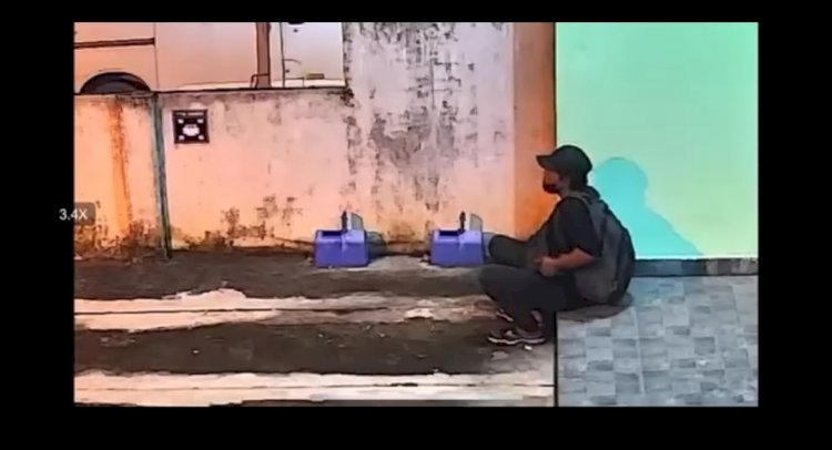Terekam CCTV, Pencuri Meteran Air di Palembang Beraksi Santai, Viral di Medsos