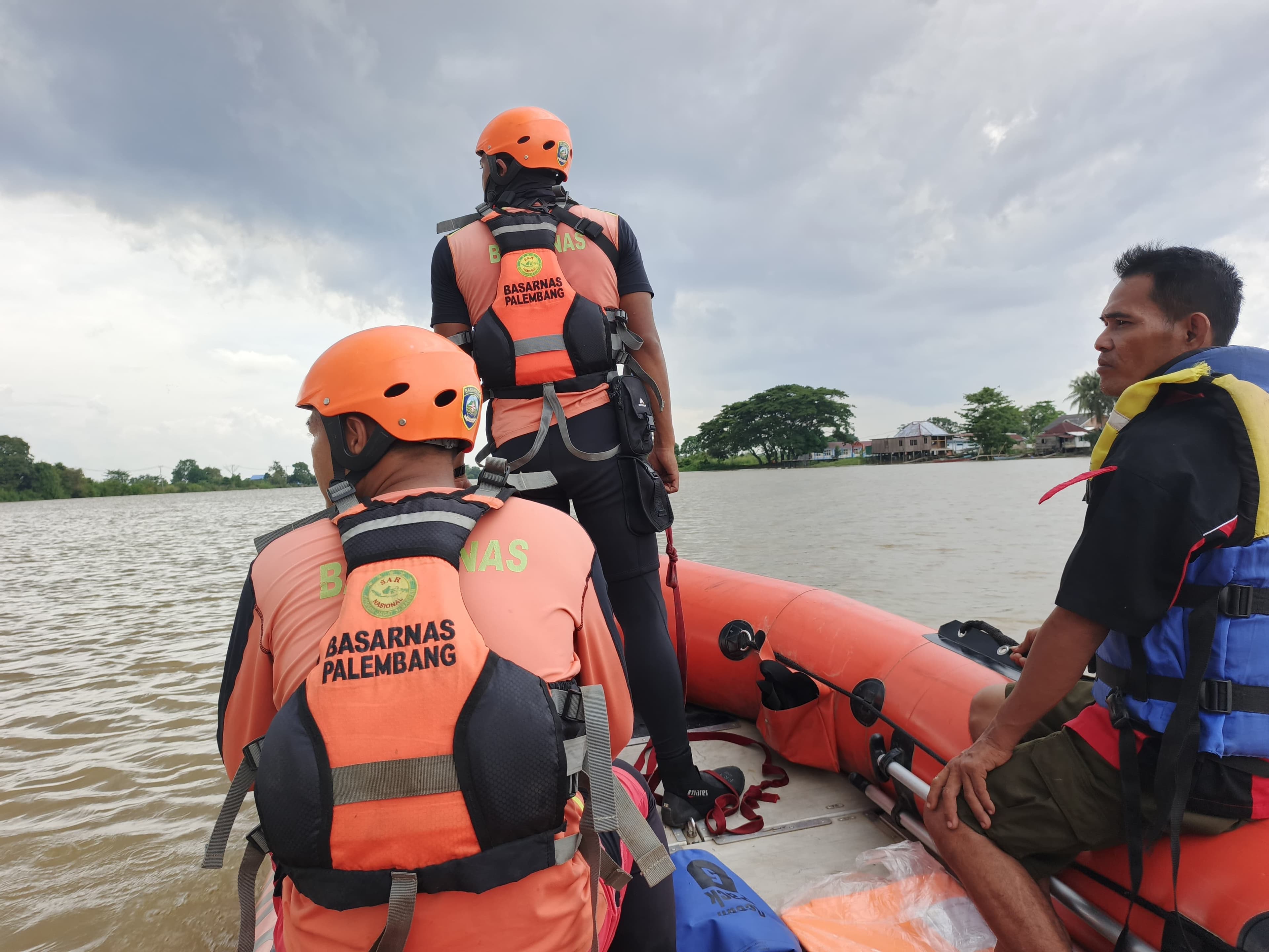 Cekcok Soal Knalpot Berujung Tragis, Pria di Muara Enim Hilang Terseret Arus Sungai Musi