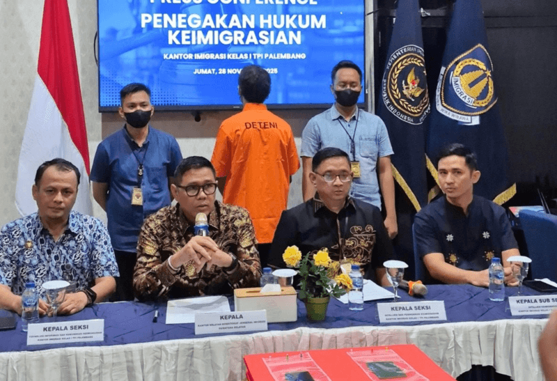 WNA Pakistan Lebihi Masa Izin Tinggal, Imigrasi Palembang Deportasi dan Cegah Masuk Kembali