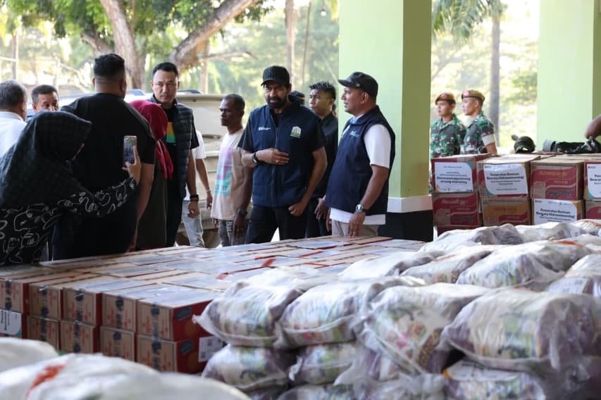 Tangis Pilu Gubernur Aceh Sebut Banjir Bak Tsunami ke 2: Beberapa Kampung Hilang Entah Kemana