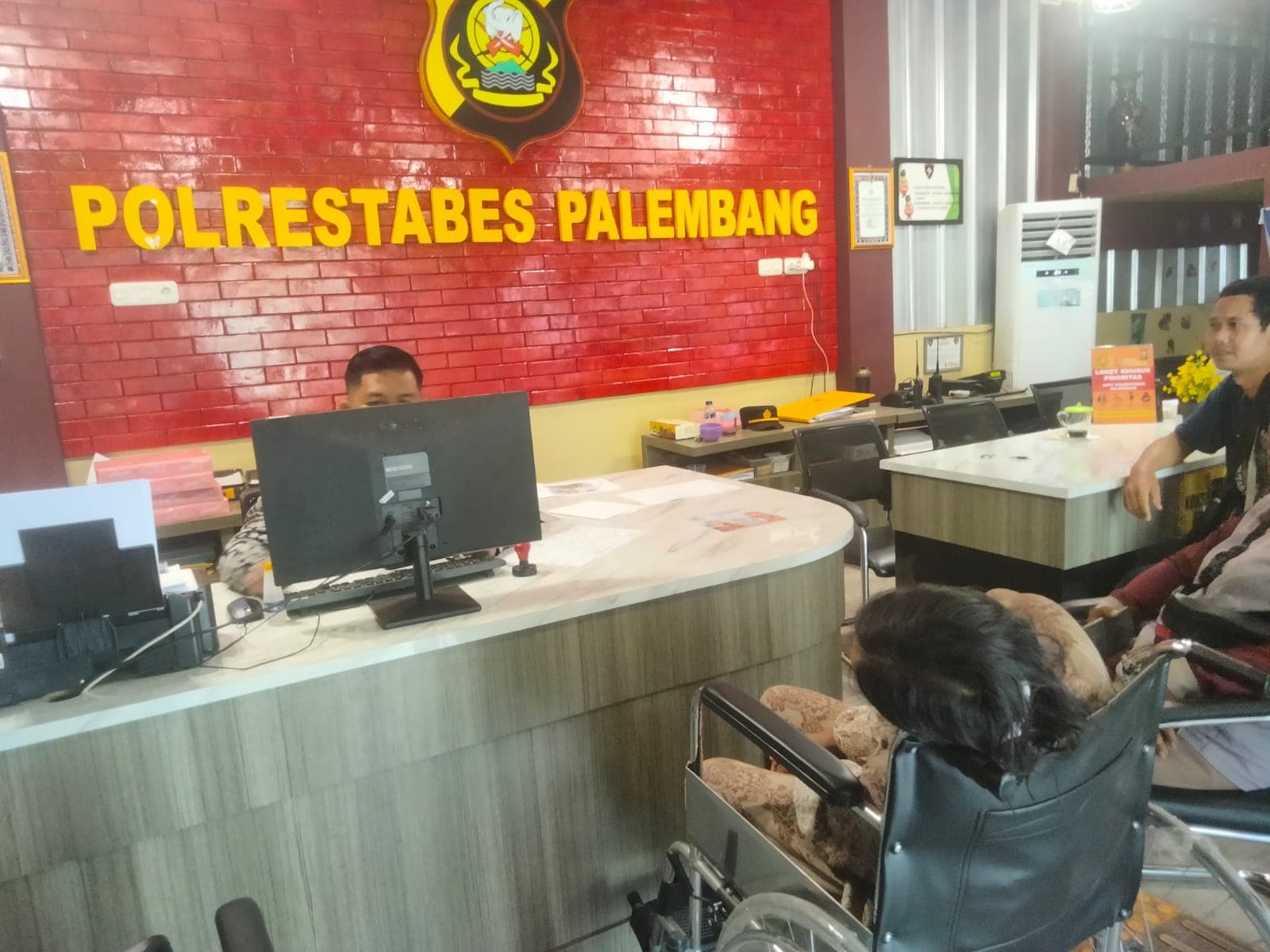 Cekcok Soal Mangga Jatuh, IRT di Palembang Dikeroyok Pasutri Tetangga