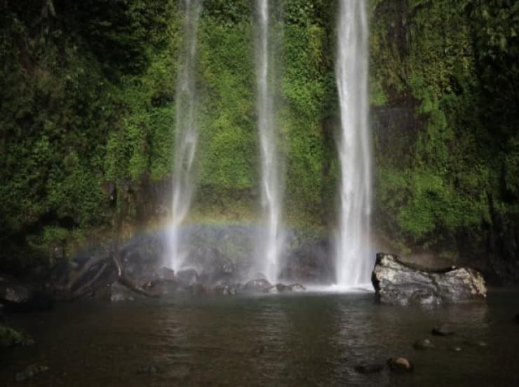 4 Wisata Air Terjun Paling Hits di Pagar Alam untuk Healing Bersama Keluarga Saat Libur Nataru