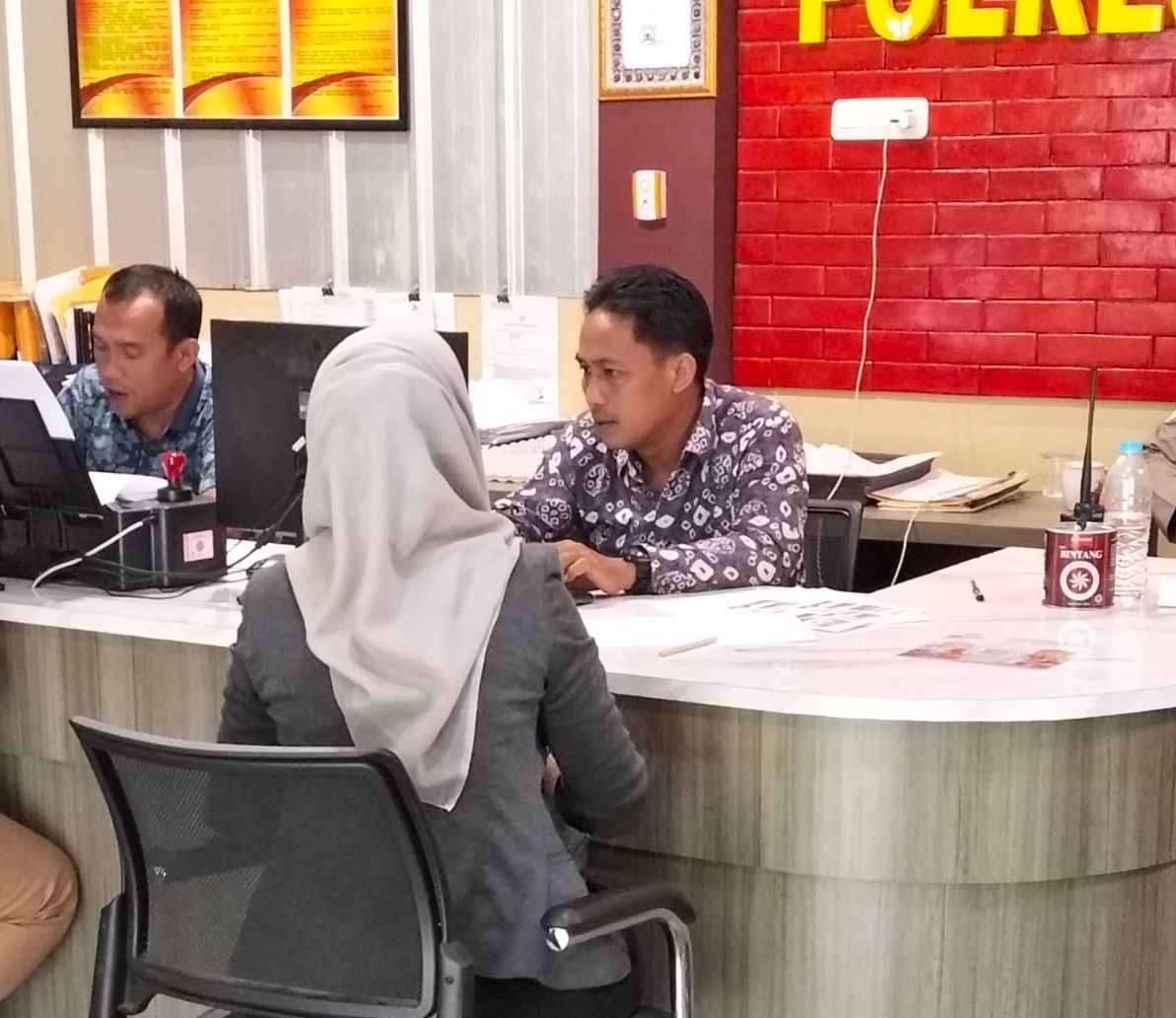 Mobil IRT di Palembang Dirusak Sekelompok Orang Saat Jemput Anak, Korban Alami Kerugian Rp15 Juta