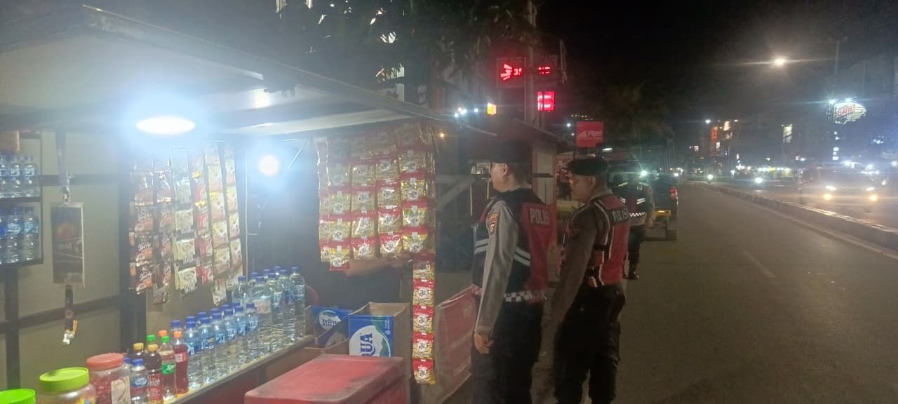138 Botol Miras Disita di MP Mangkunegara, Polisi Sasar Warung Ilegal di Palembang